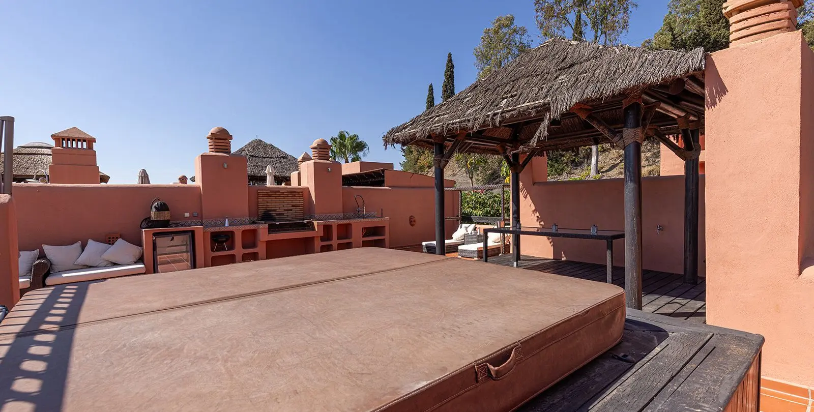 Sale of penthouse in Benahavís 45