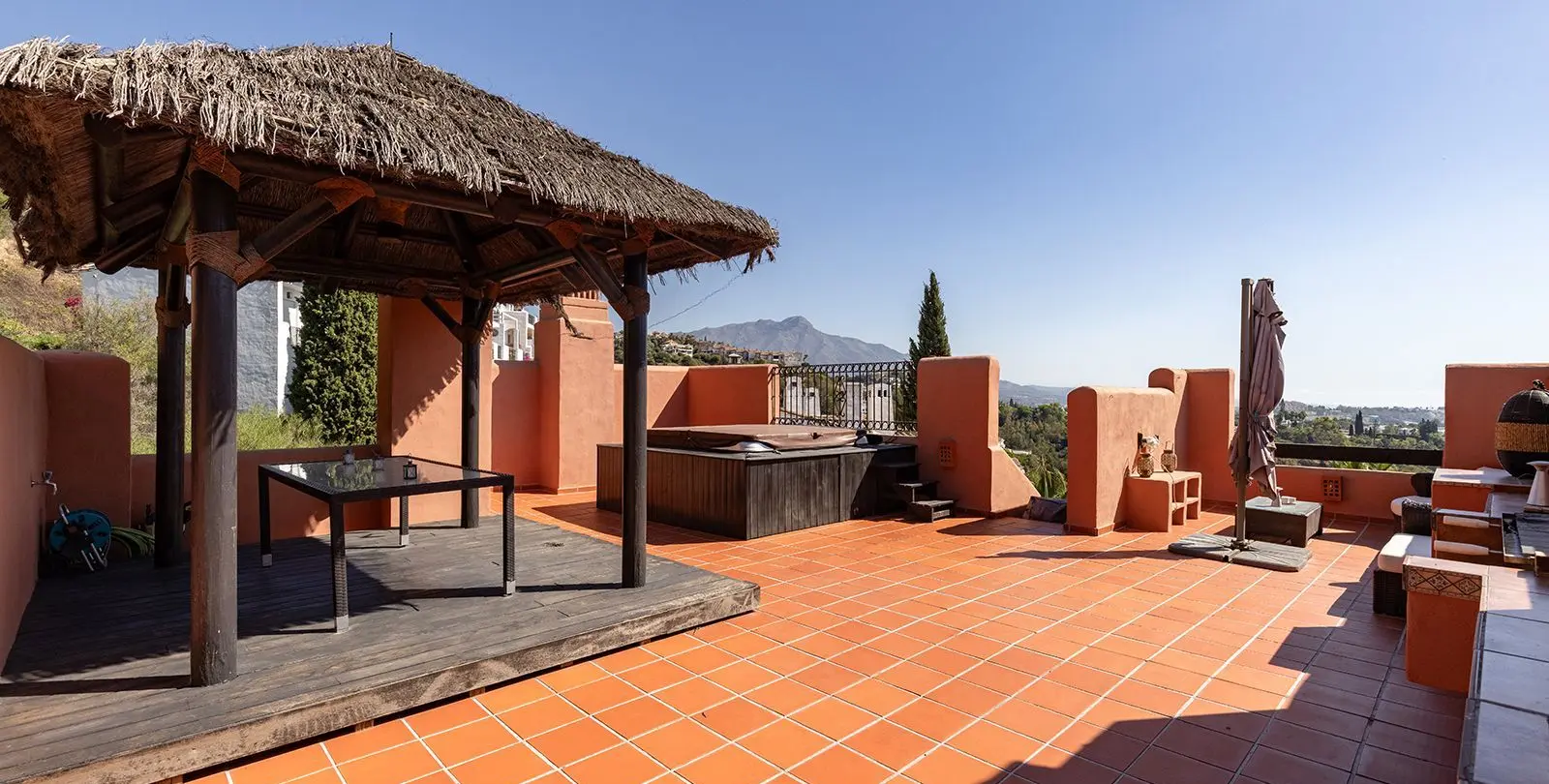 Sale of penthouse in Benahavís 49