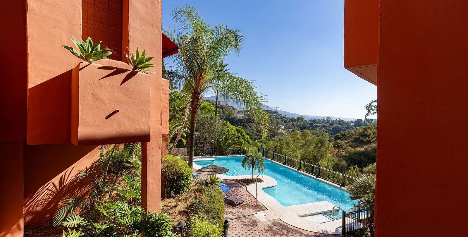 Sale of penthouse in Benahavís 56