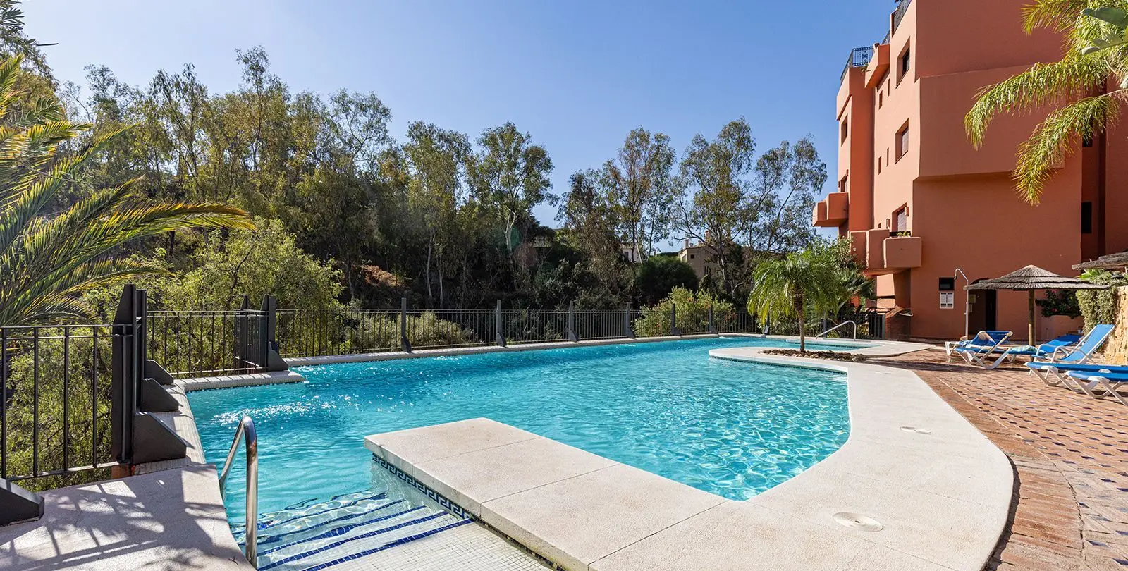 Sale of penthouse in Benahavís 58