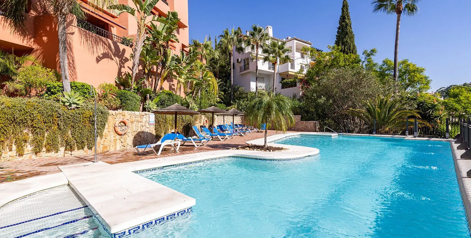 Sale of penthouse in Benahavís 62