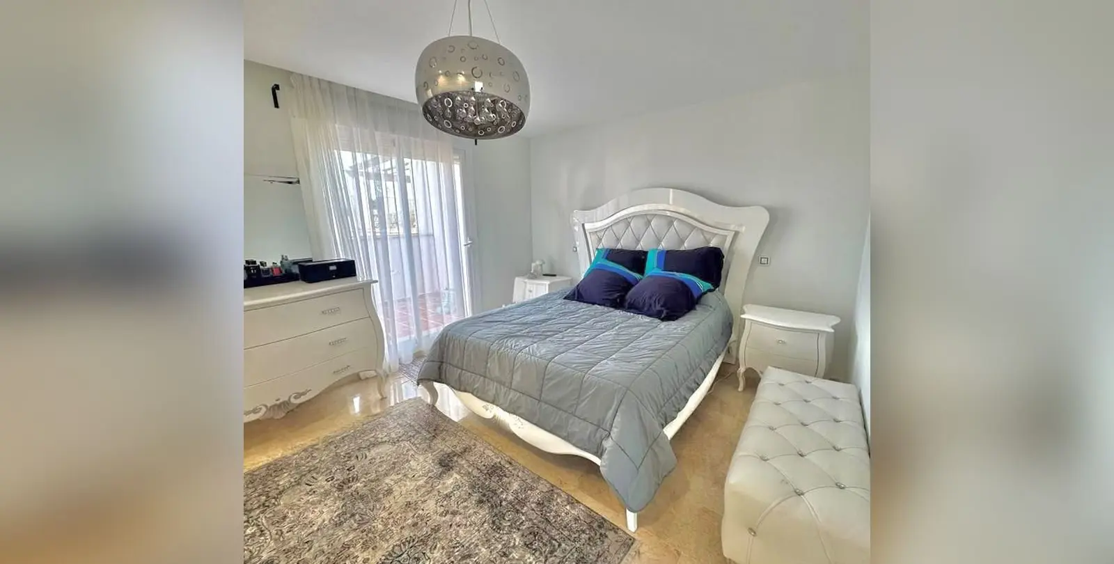 Sale of middle floor apartment in Nueva Andalucía 7