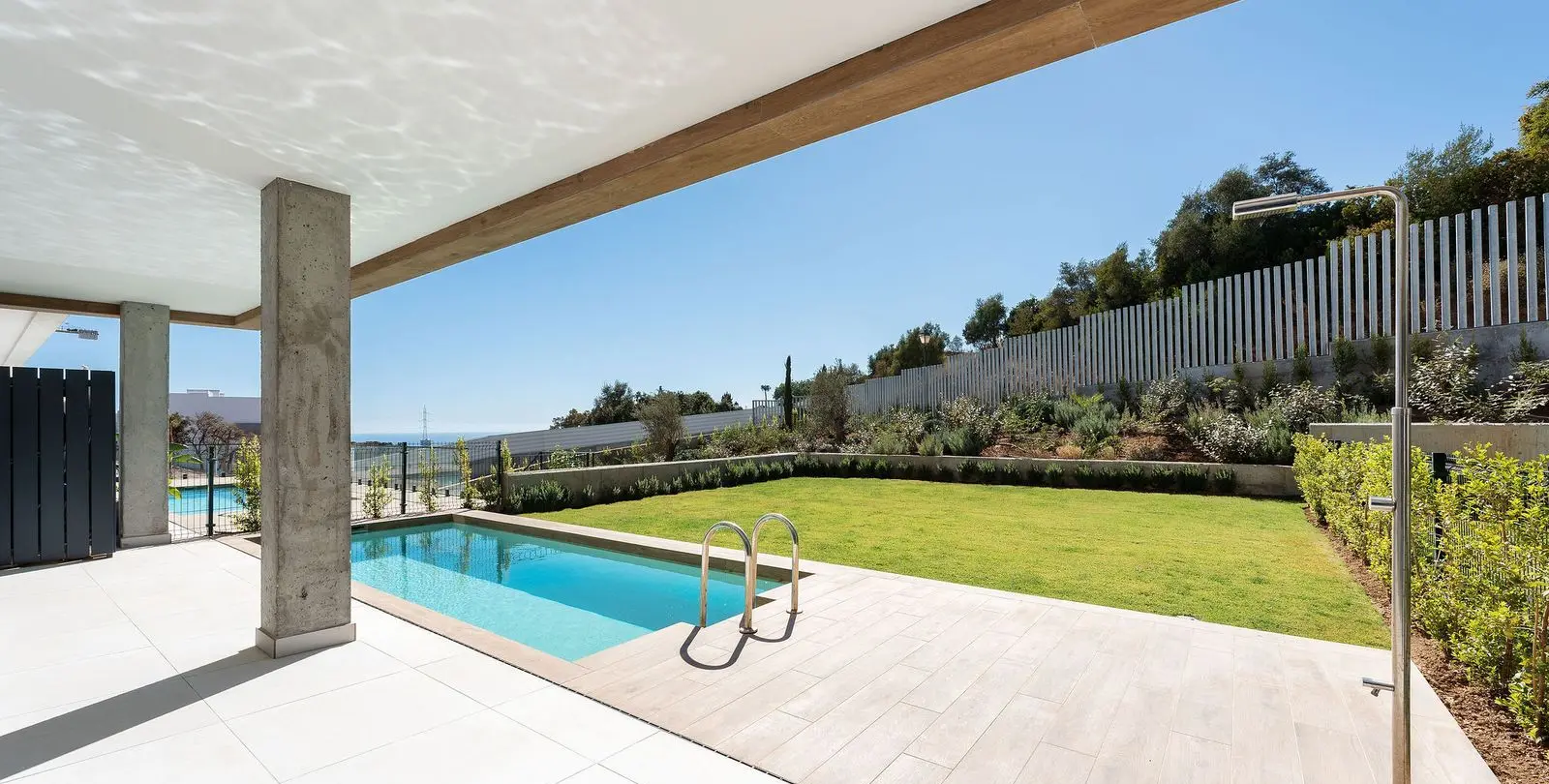Sale of ground floor apartment in Altos de los Monteros 2