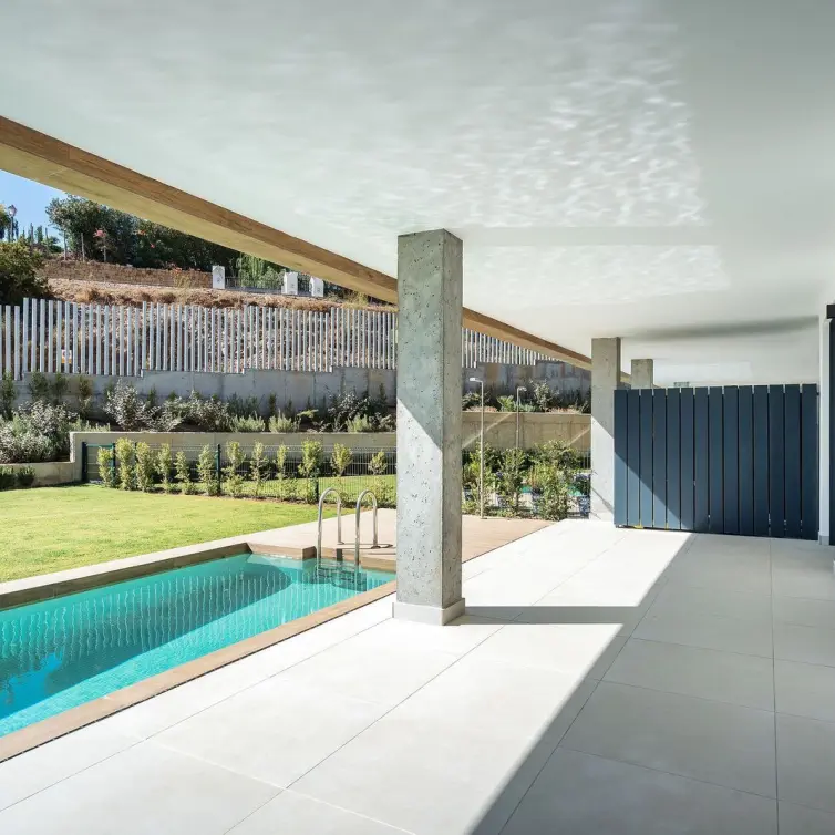 Sale of ground floor apartment in Altos de los Monteros