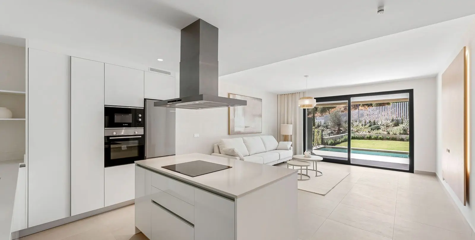 Sale of ground floor apartment in Altos de los Monteros 11