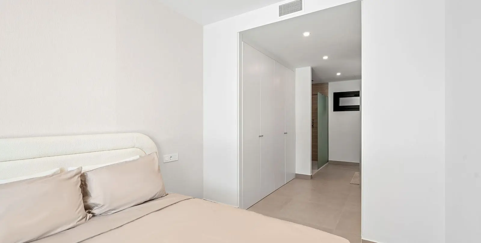 Sale of ground floor apartment in Altos de los Monteros 15