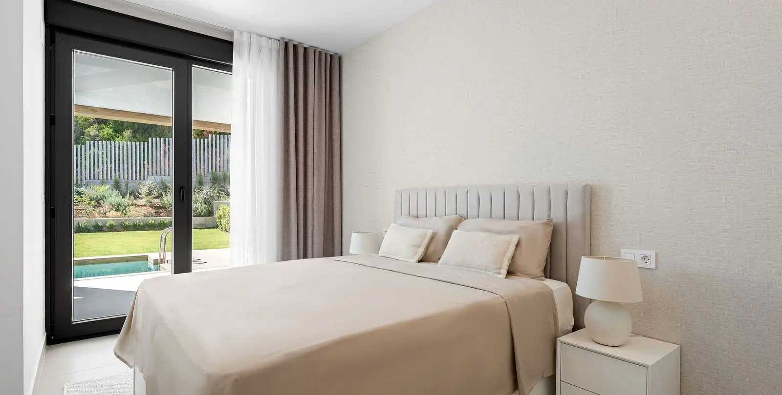 Sale of ground floor apartment in Altos de los Monteros 19