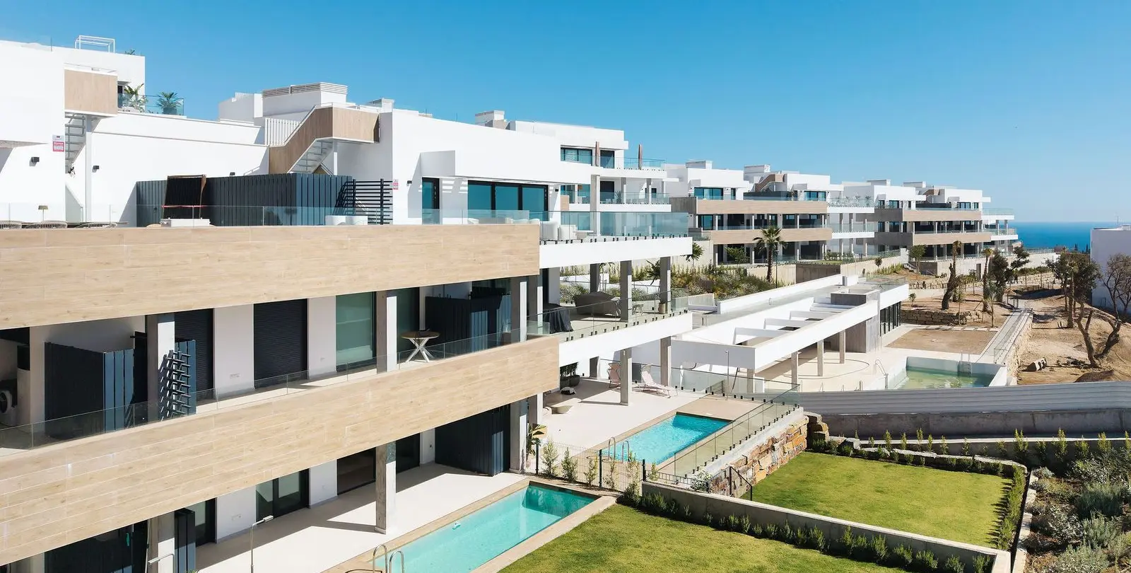 Sale of ground floor apartment in Altos de los Monteros 22