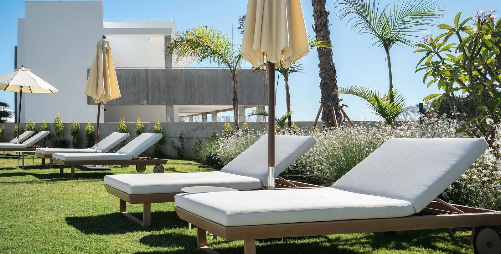 Sale of ground floor apartment in Altos de los Monteros 26