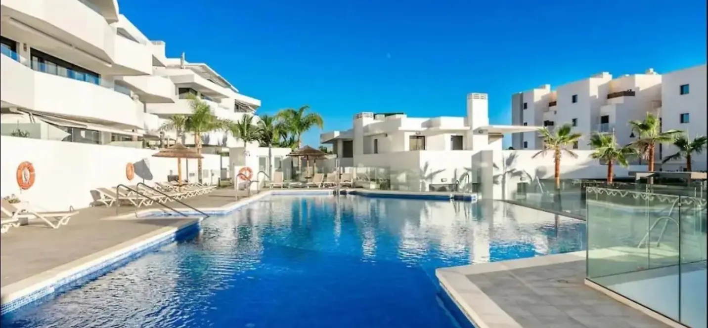 Sale of middle floor apartment in La Cala 0