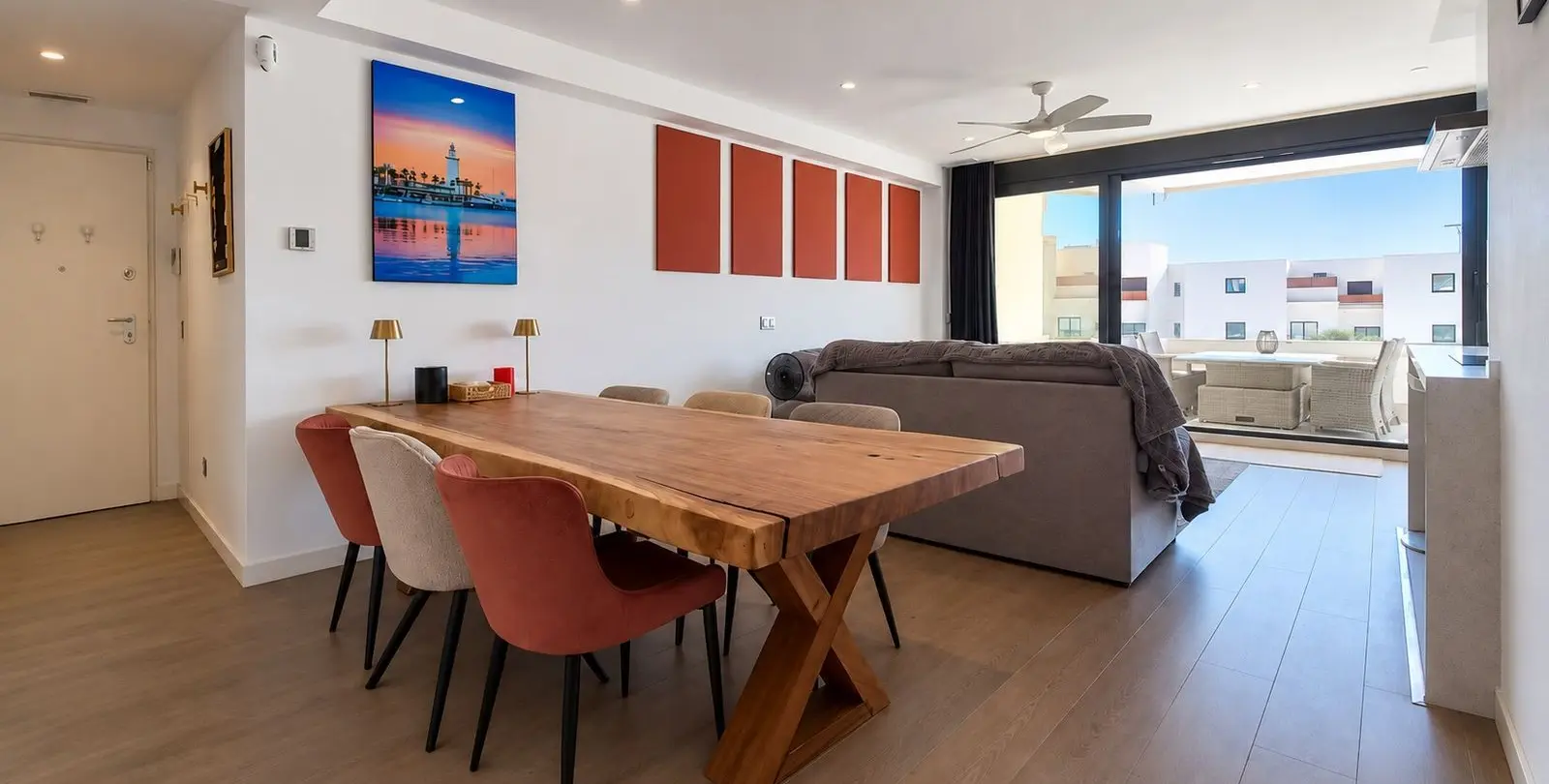 Sale of middle floor apartment in La Cala 4