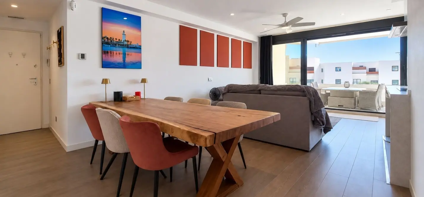 Sale of middle floor apartment in La Cala 3