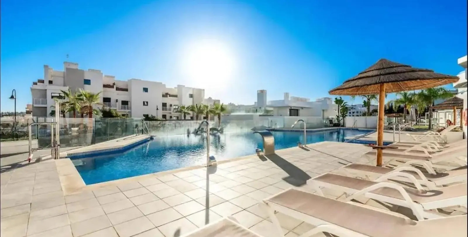 Sale of middle floor apartment in La Cala 18