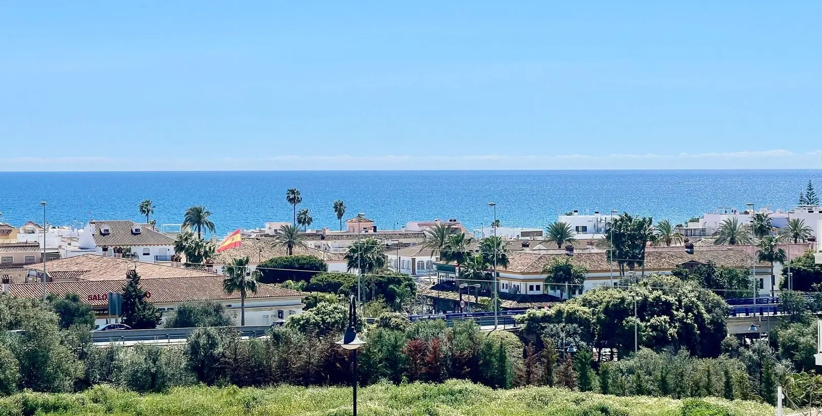 Sale of middle floor apartment in La Cala 35