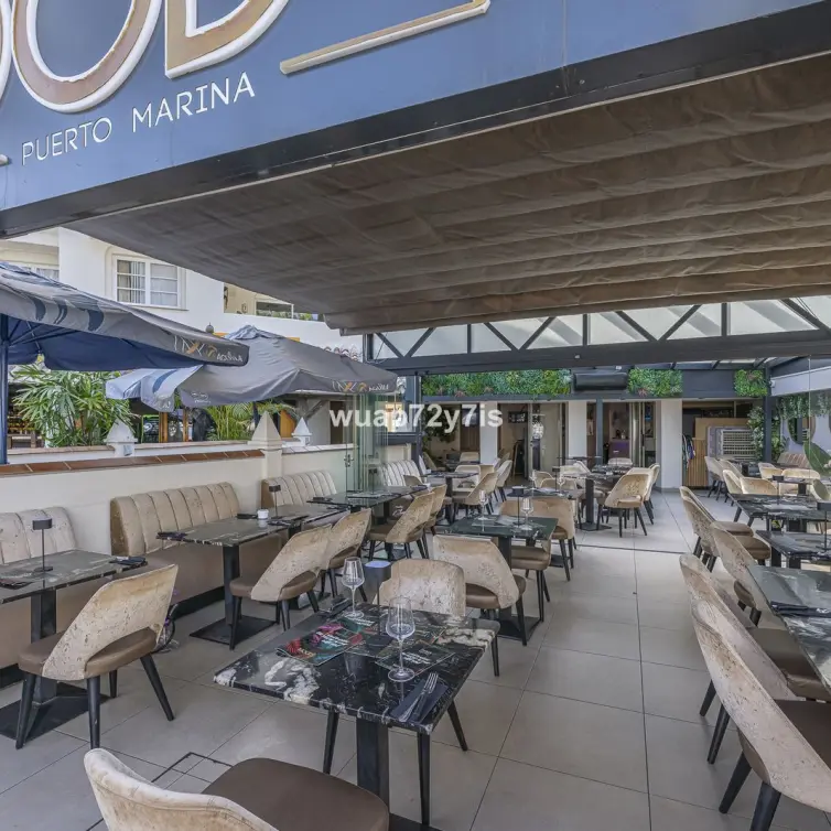 Sale of commercial premises in Benalmadena
