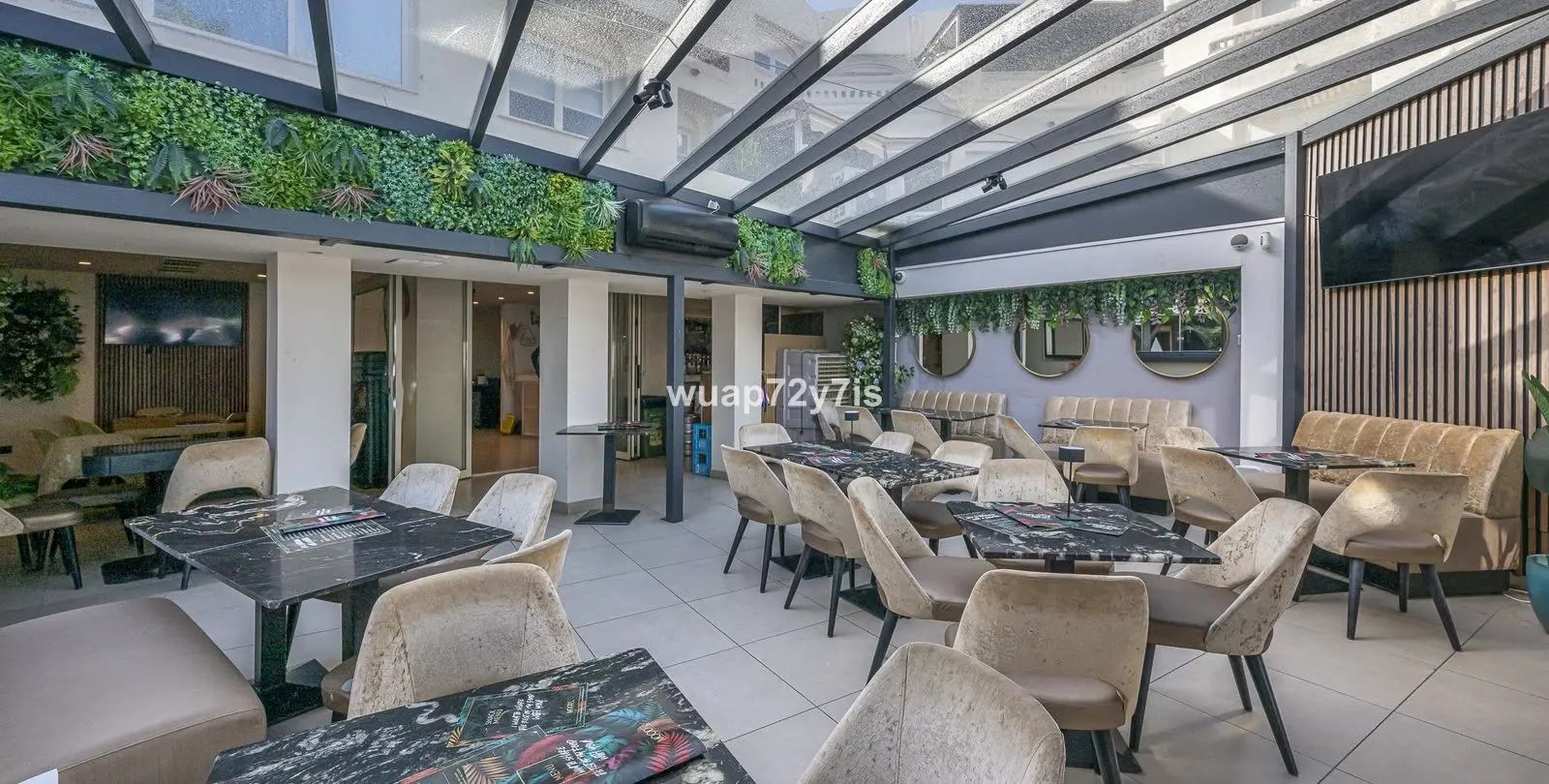 Sale of commercial premises in Benalmadena 10