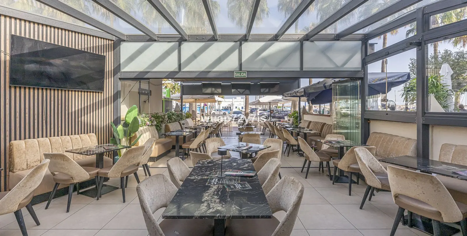 Sale of commercial premises in Benalmadena 11