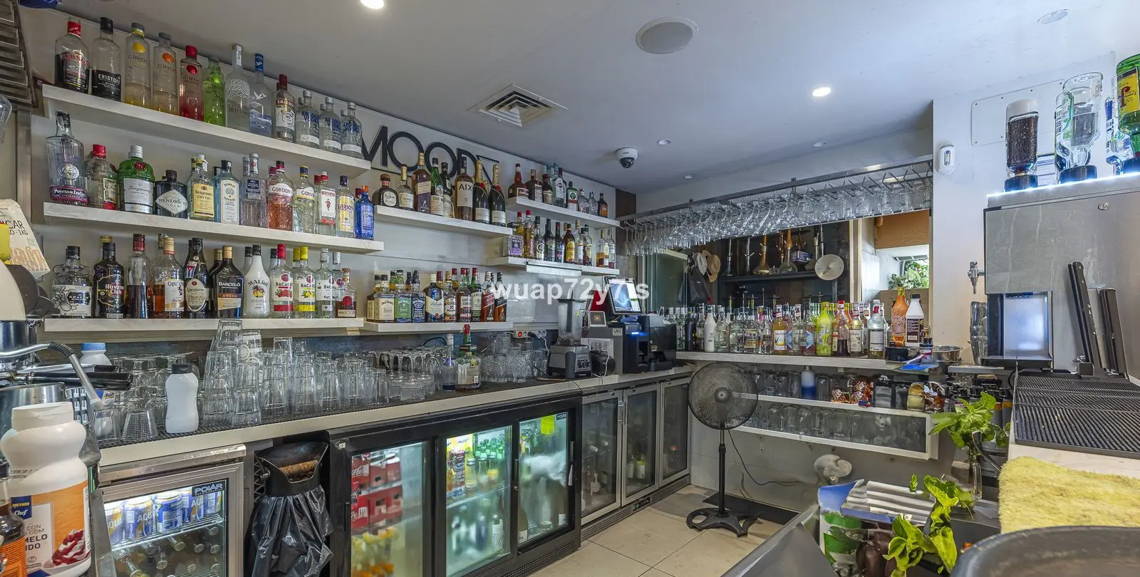 Sale of commercial premises in Benalmadena 17
