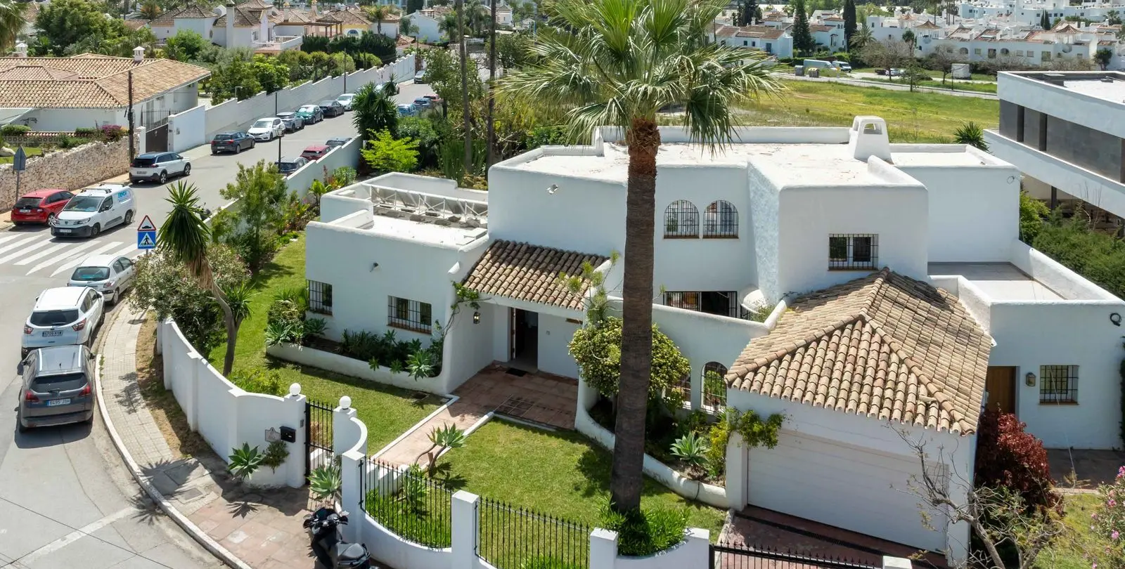 Sale of detached villa in Bel Air 1
