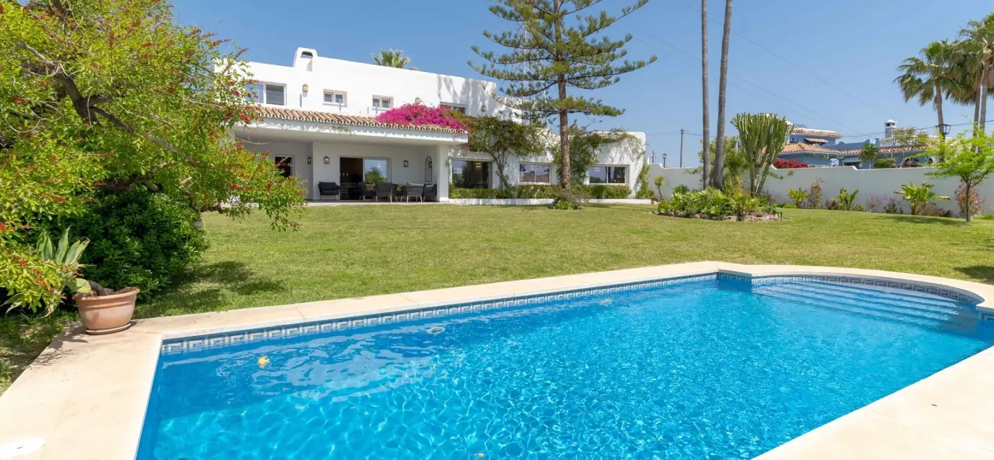 Sale of detached villa in Bel Air 3