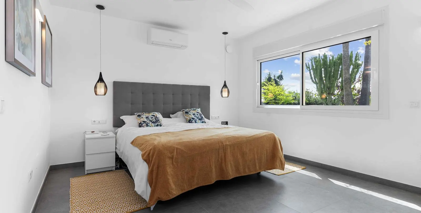 Sale of detached villa in Bel Air 5