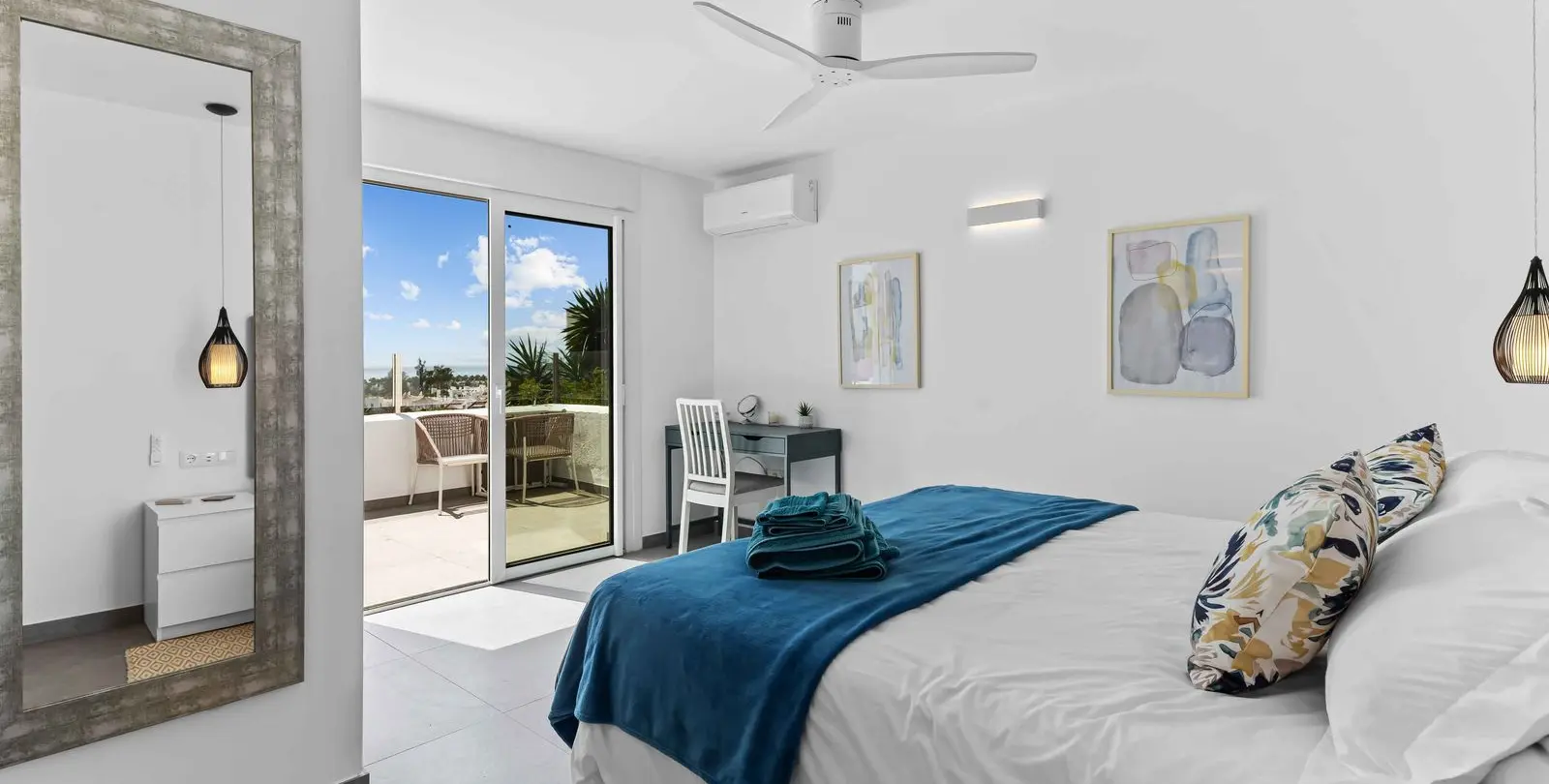 Sale of detached villa in Bel Air 28