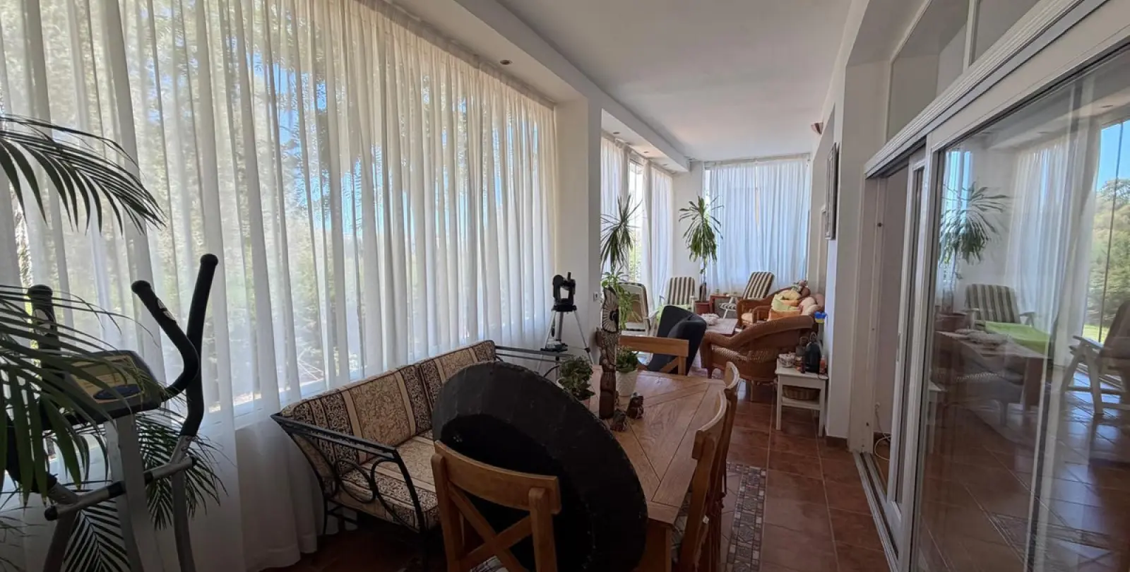 Alquiler a largo plazo de apartamento en planta baja en El Paraiso 11