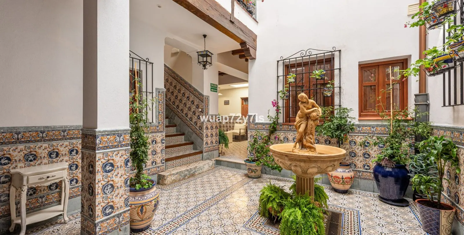 Sale of hotel in Málaga 2