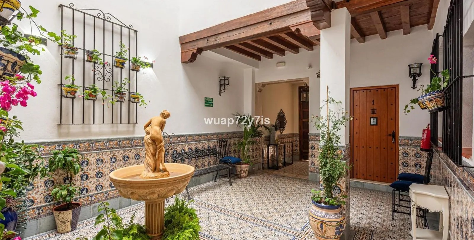 Sale of hotel in Málaga 3