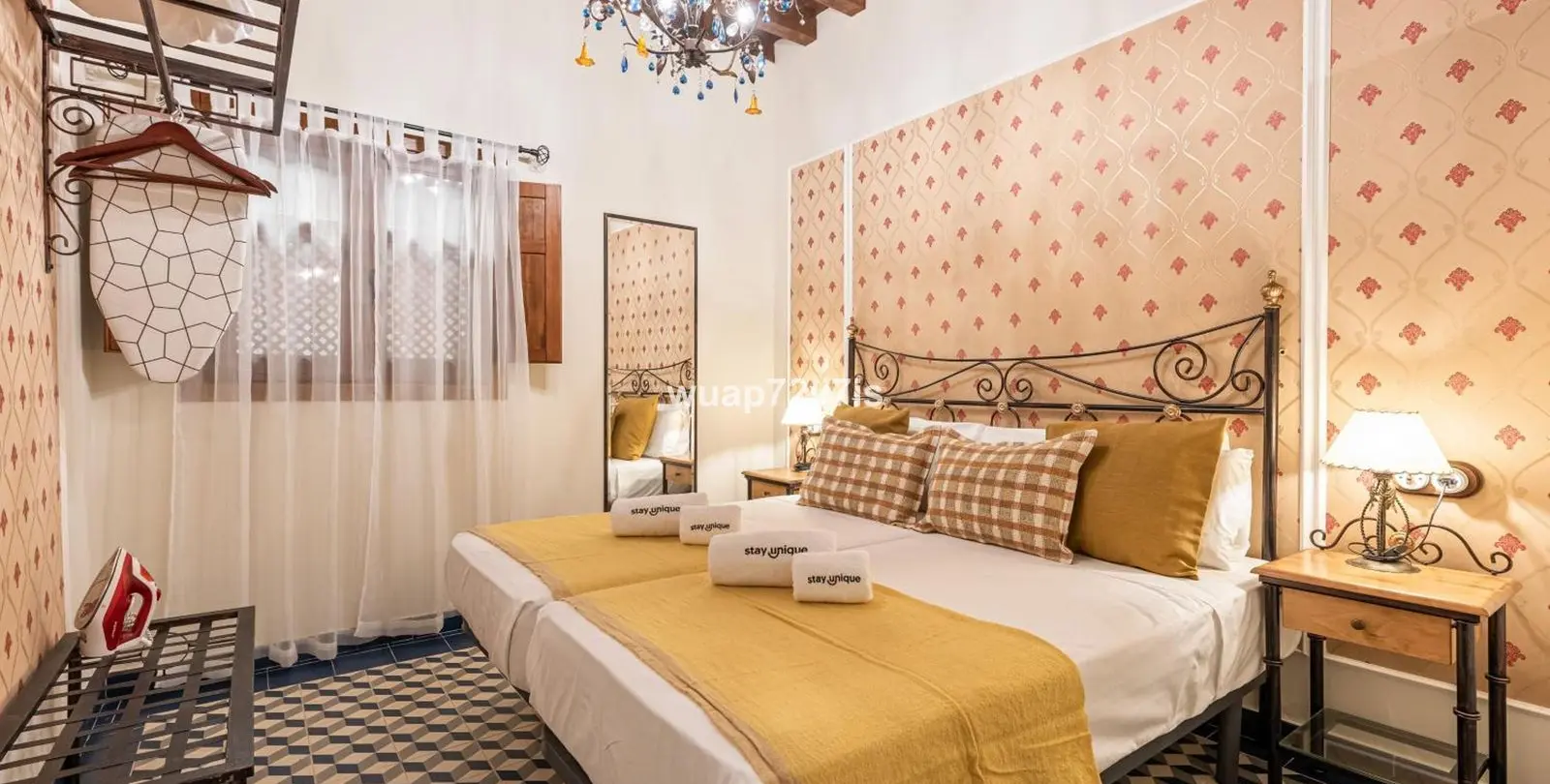 Sale of hotel in Málaga 4