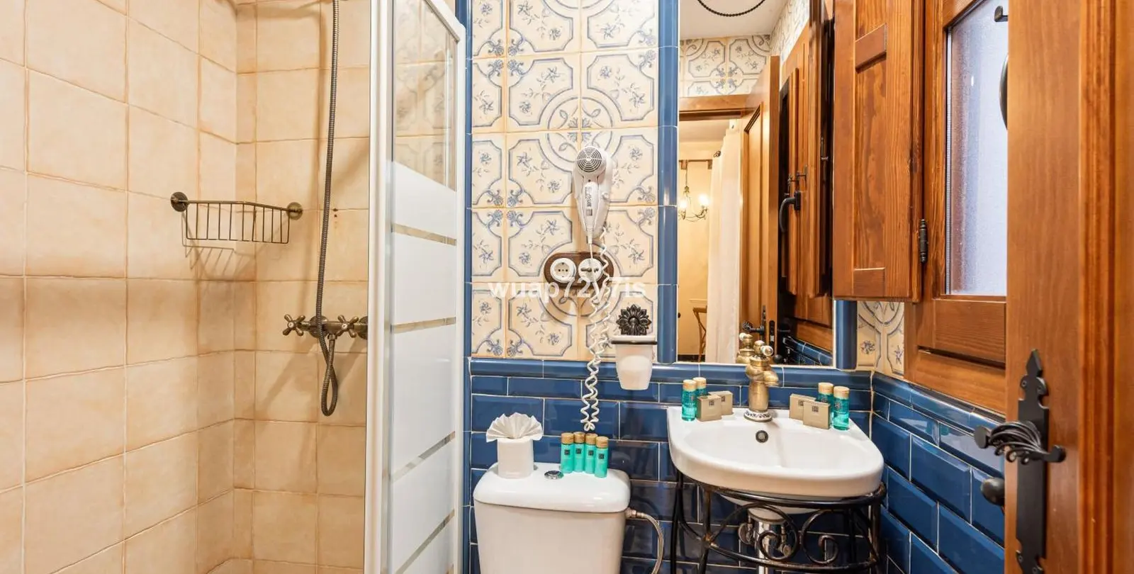 Sale of hotel in Málaga 6