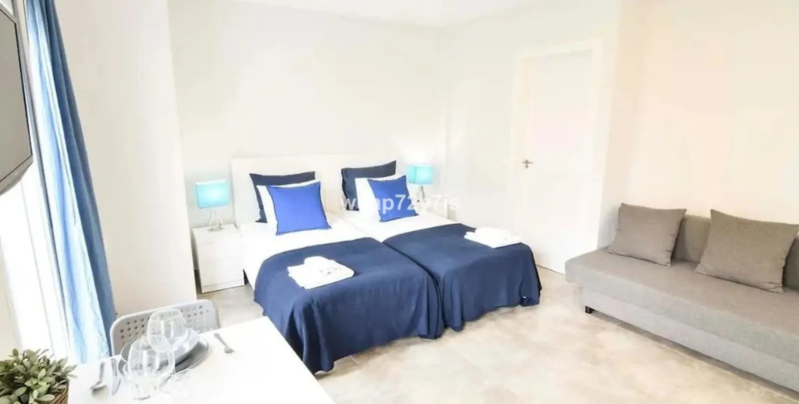 Sale of hotel in Málaga 18
