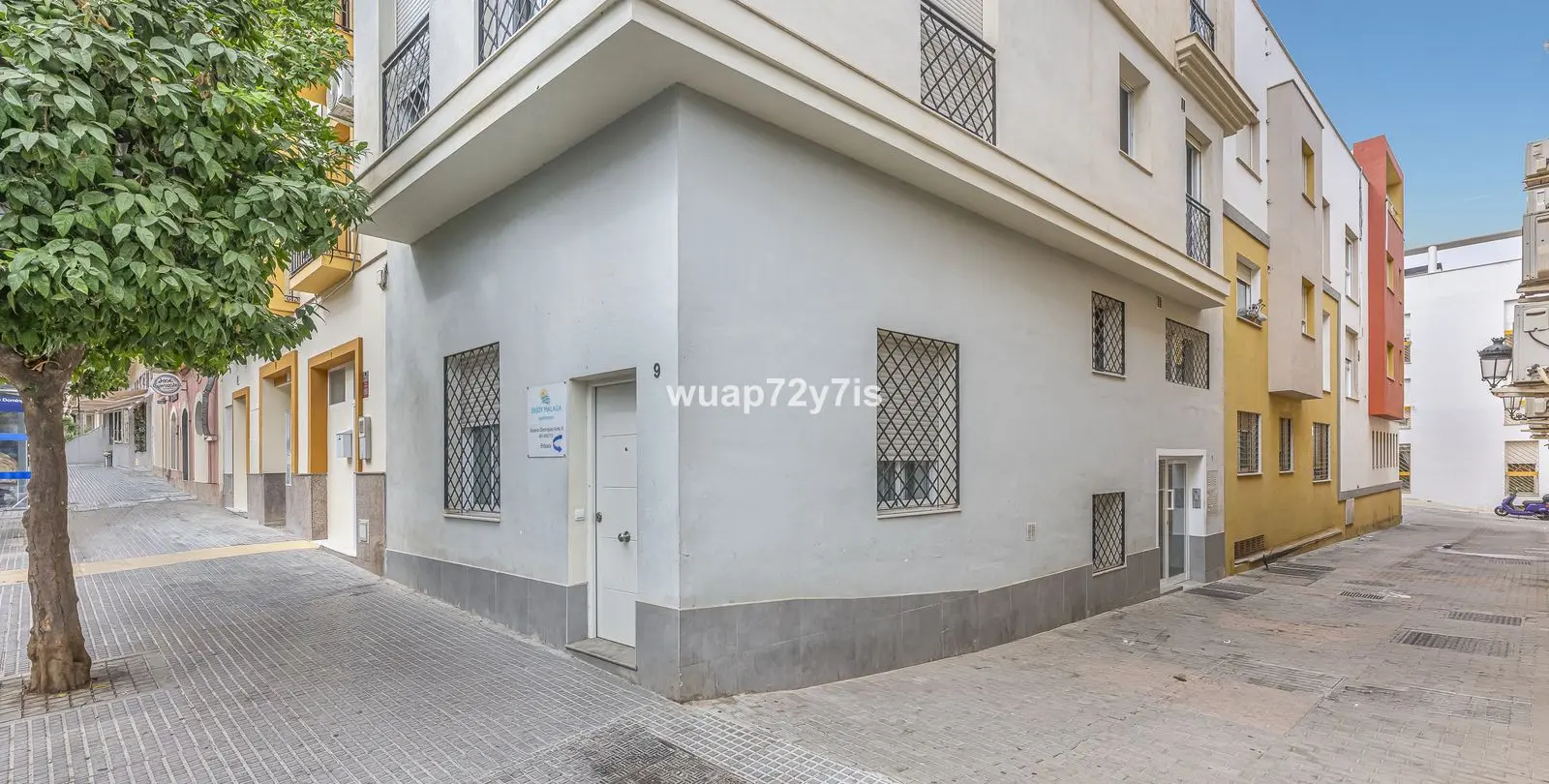 Sale of hotel in Málaga 24