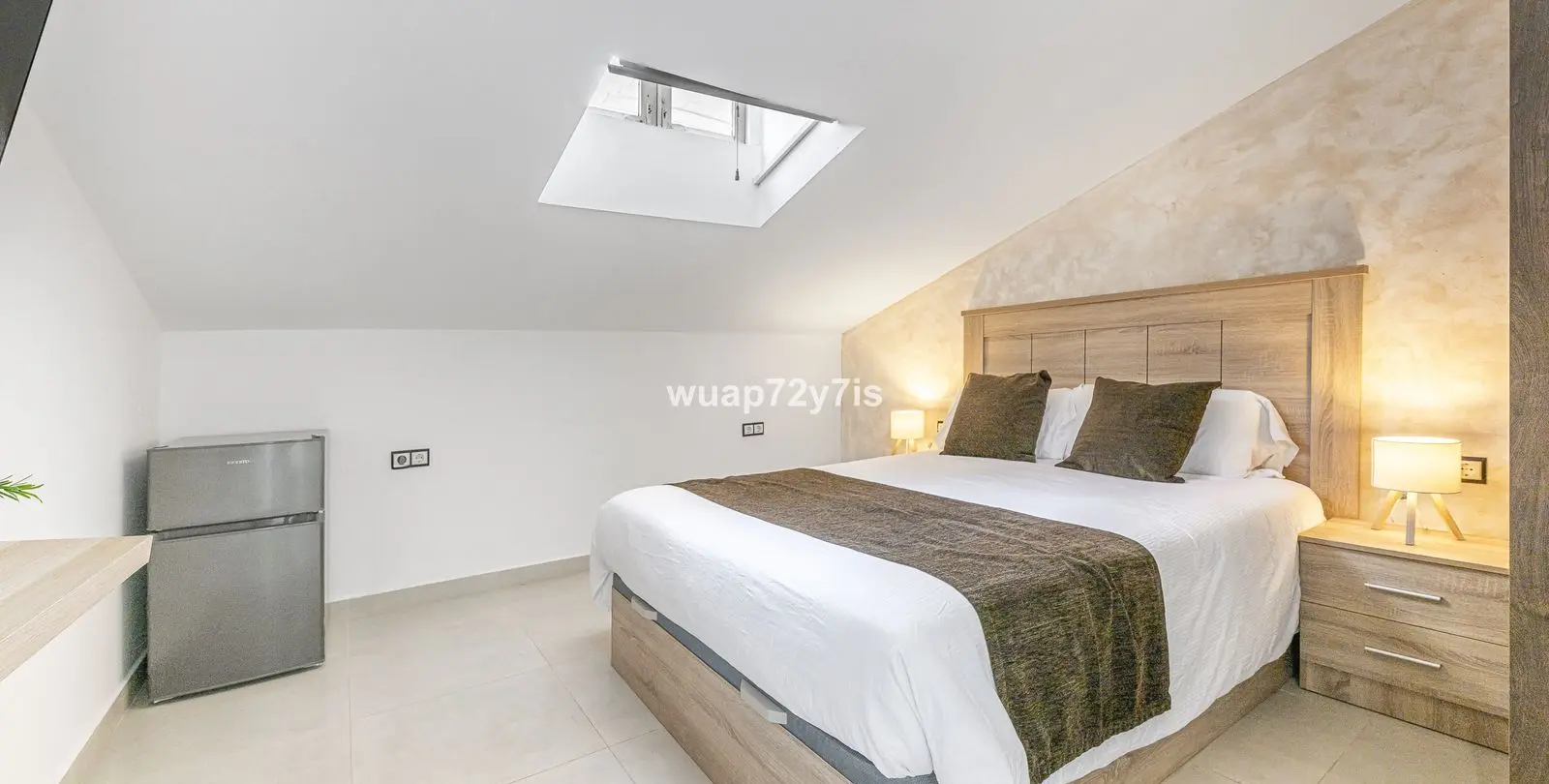 Sale of hotel in Málaga 35
