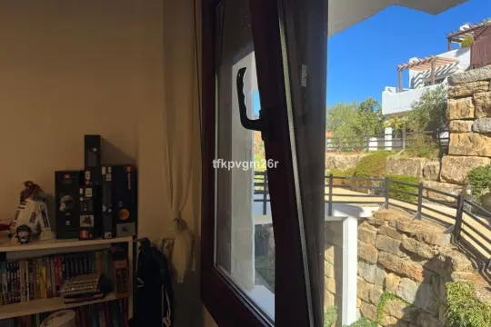 Image 9 thumb
