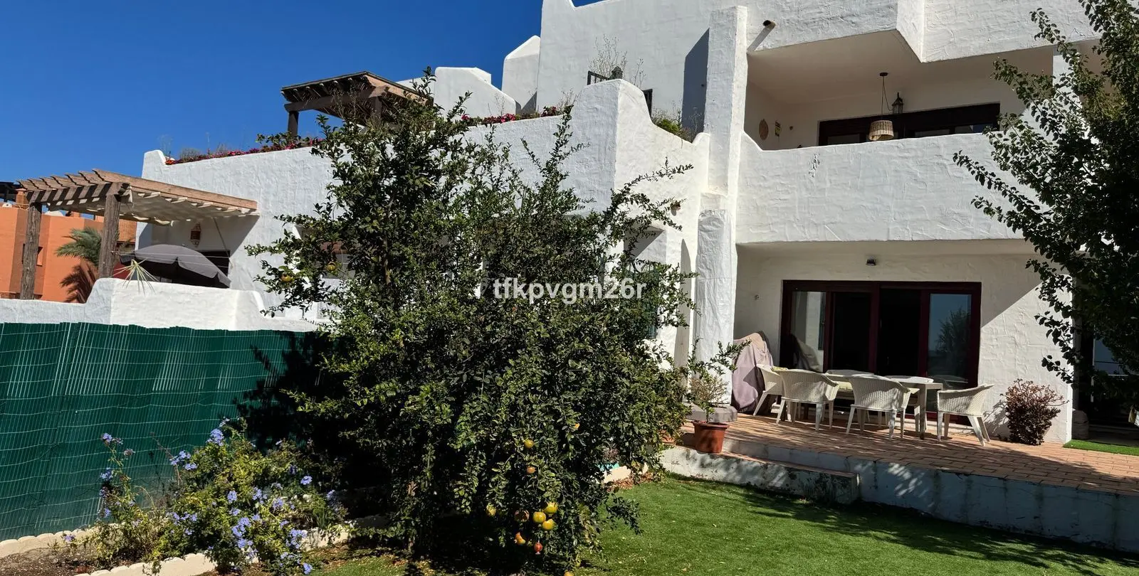 Venta de apartamento en planta baja en Casares Playa 32