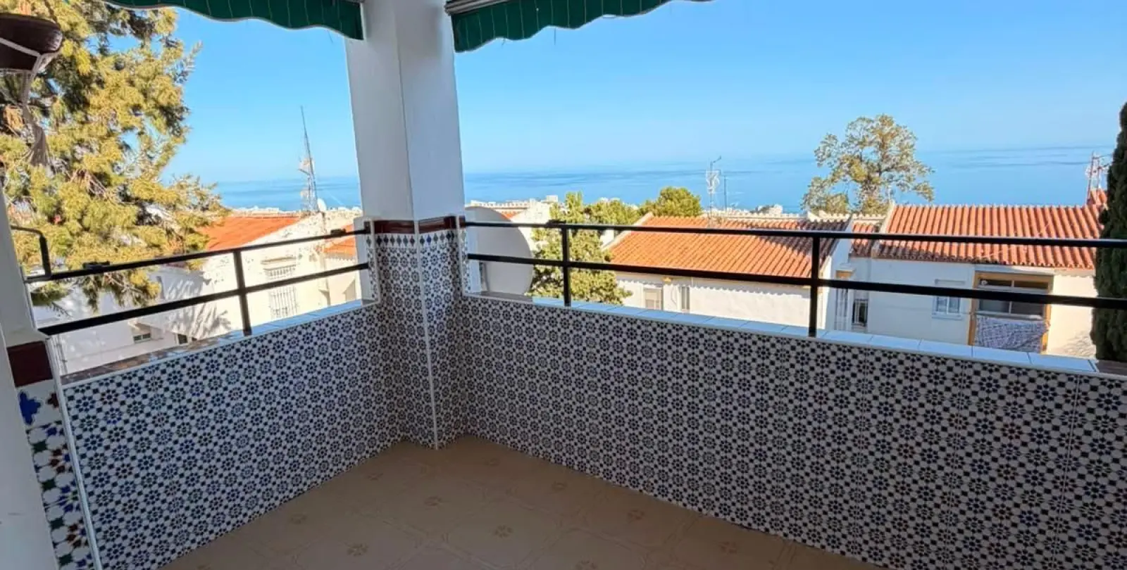Продажа апартаментов на среднем этаже в Benalmadena Pueblo 1