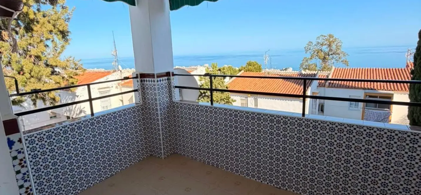 Продажа апартаментов на среднем этаже в Benalmadena Pueblo 0