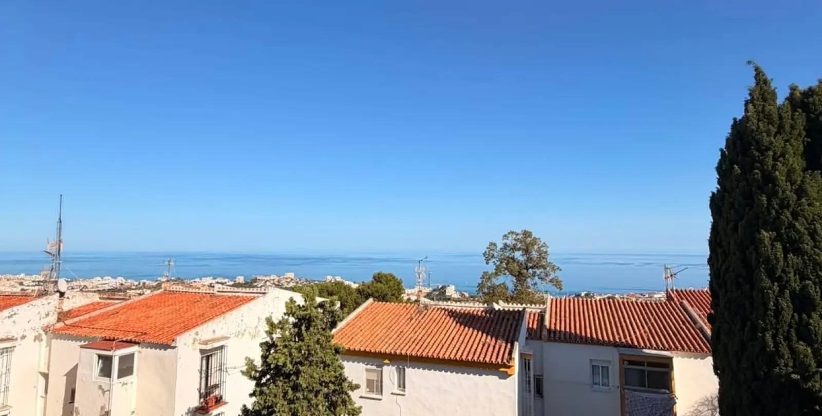 Продажа апартаментов на среднем этаже в Benalmadena Pueblo 33