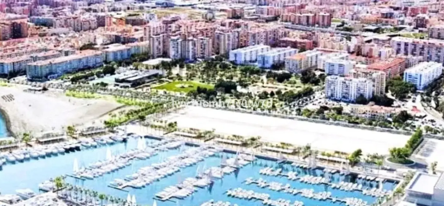 Venta de parcela residencial en Huelin 0