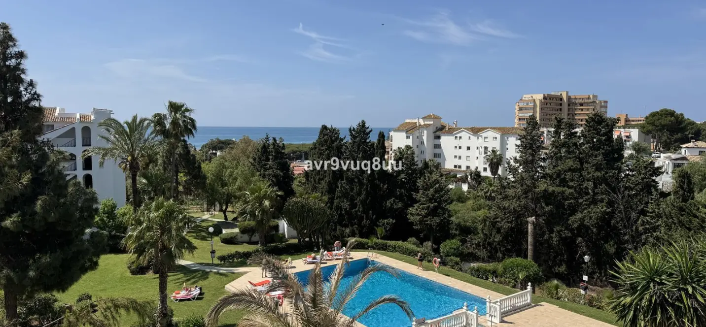 Sale of ground floor apartment in Riviera del Sol 0