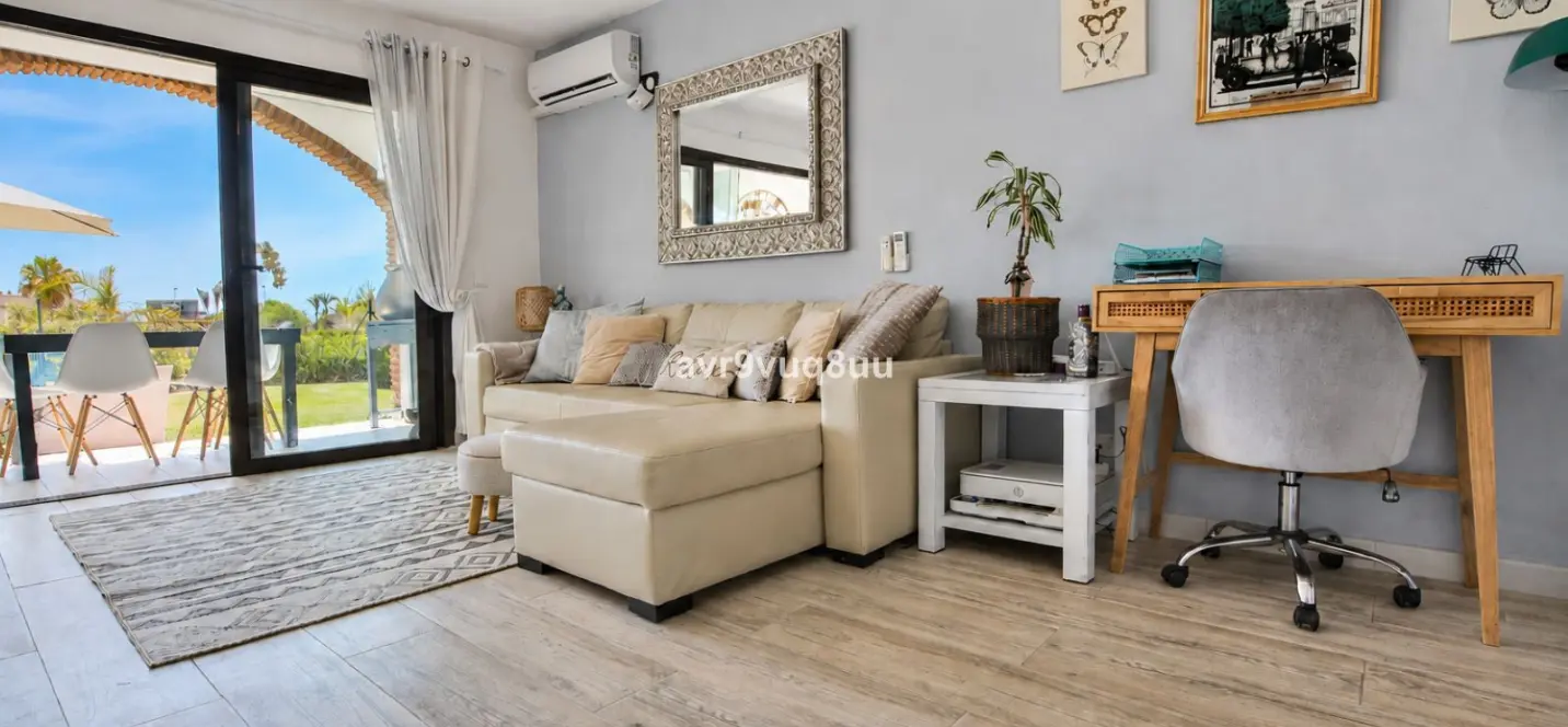 Sale of ground floor apartment in Riviera del Sol 2