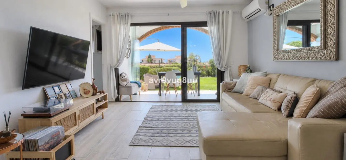 Sale of ground floor apartment in Riviera del Sol 3