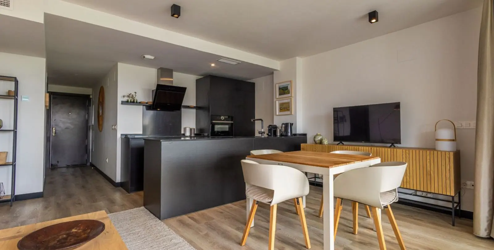 Продажа апартаментов на среднем этаже в Mijas Costa 8