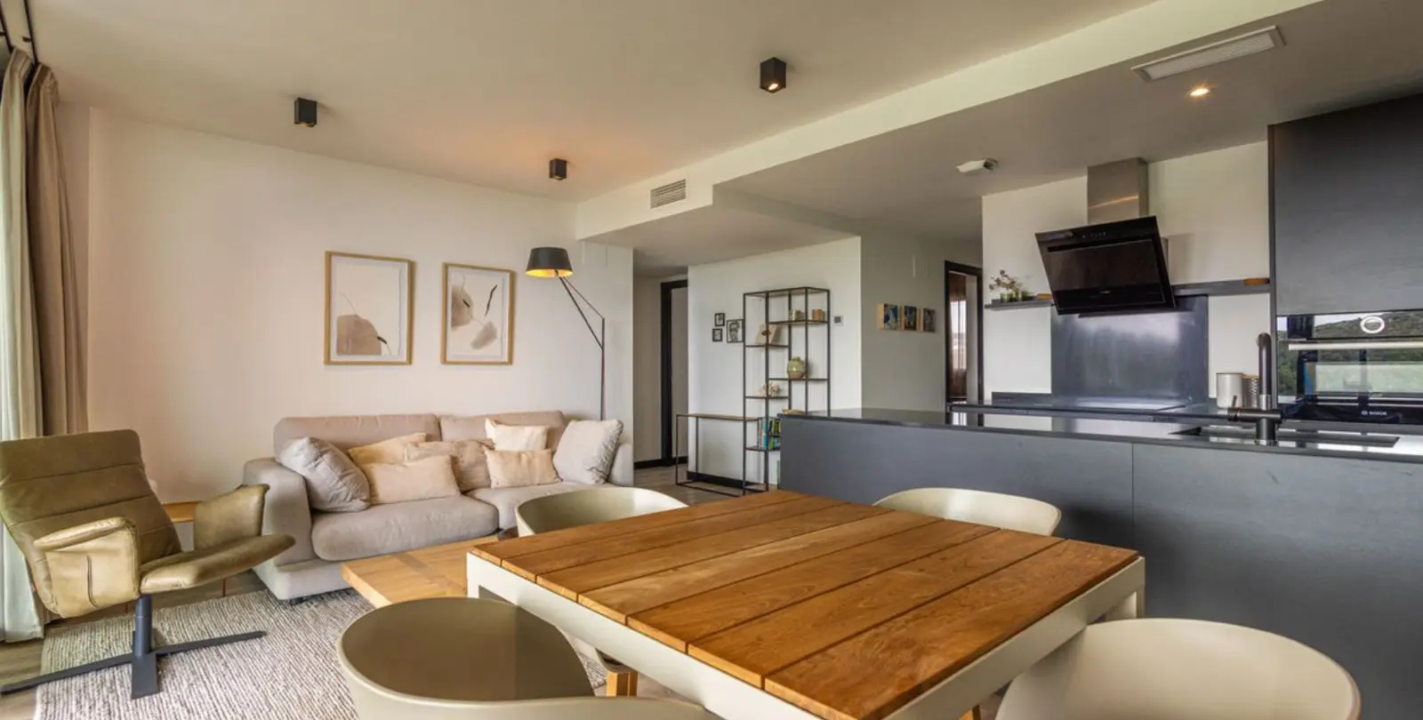 Продажа апартаментов на среднем этаже в Mijas Costa 9