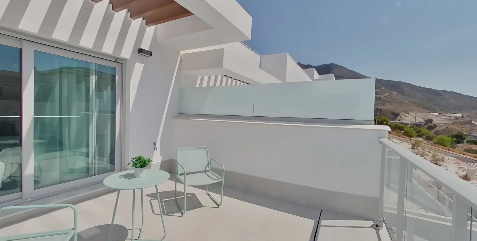Sale of middle floor apartment in Benalmadena Pueblo 1