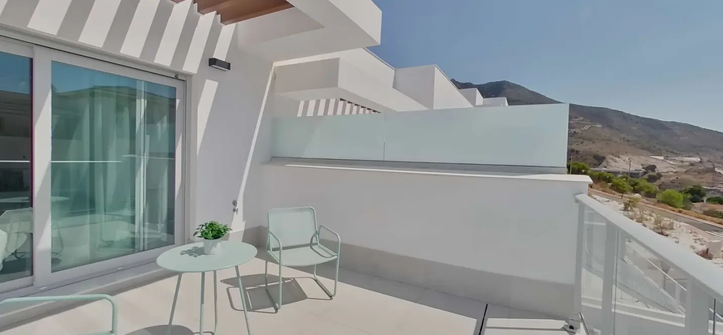 Sale of middle floor apartment in Benalmadena Pueblo 0