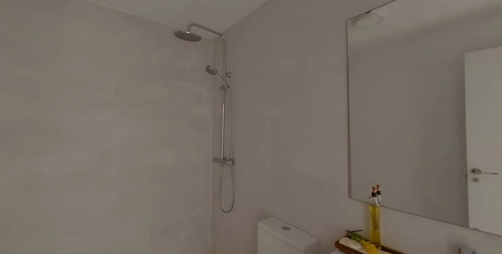 Sale of middle floor apartment in Benalmadena Pueblo 10