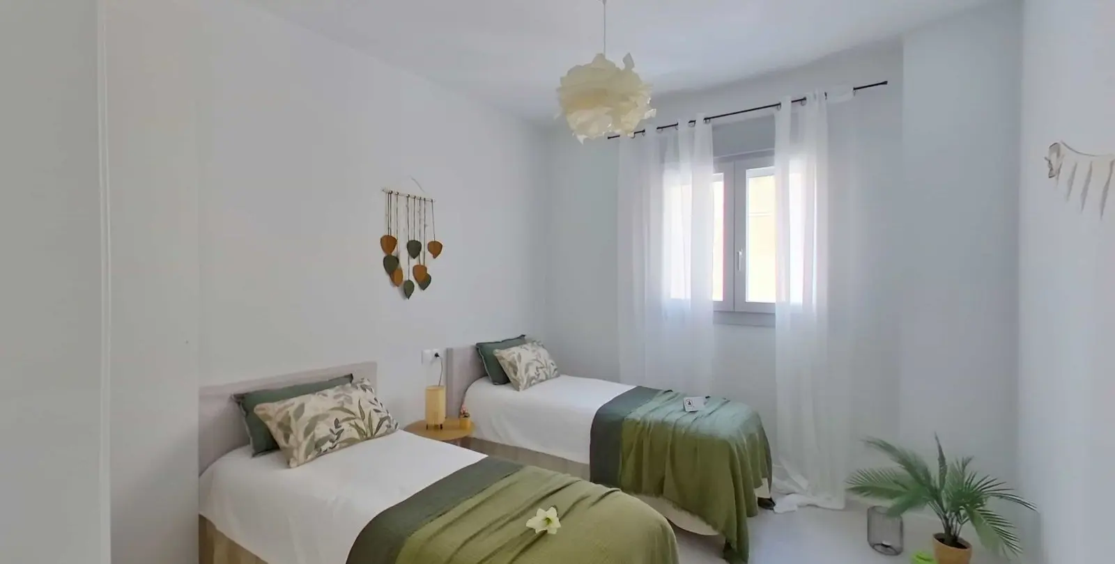Sale of middle floor apartment in Benalmadena Pueblo 11