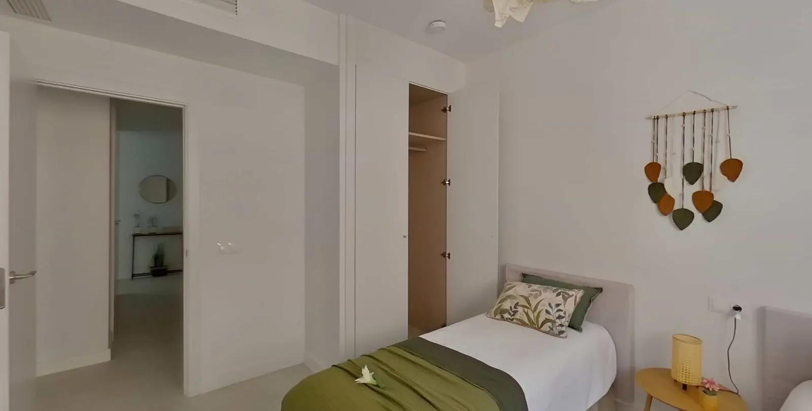 Sale of middle floor apartment in Benalmadena Pueblo 12